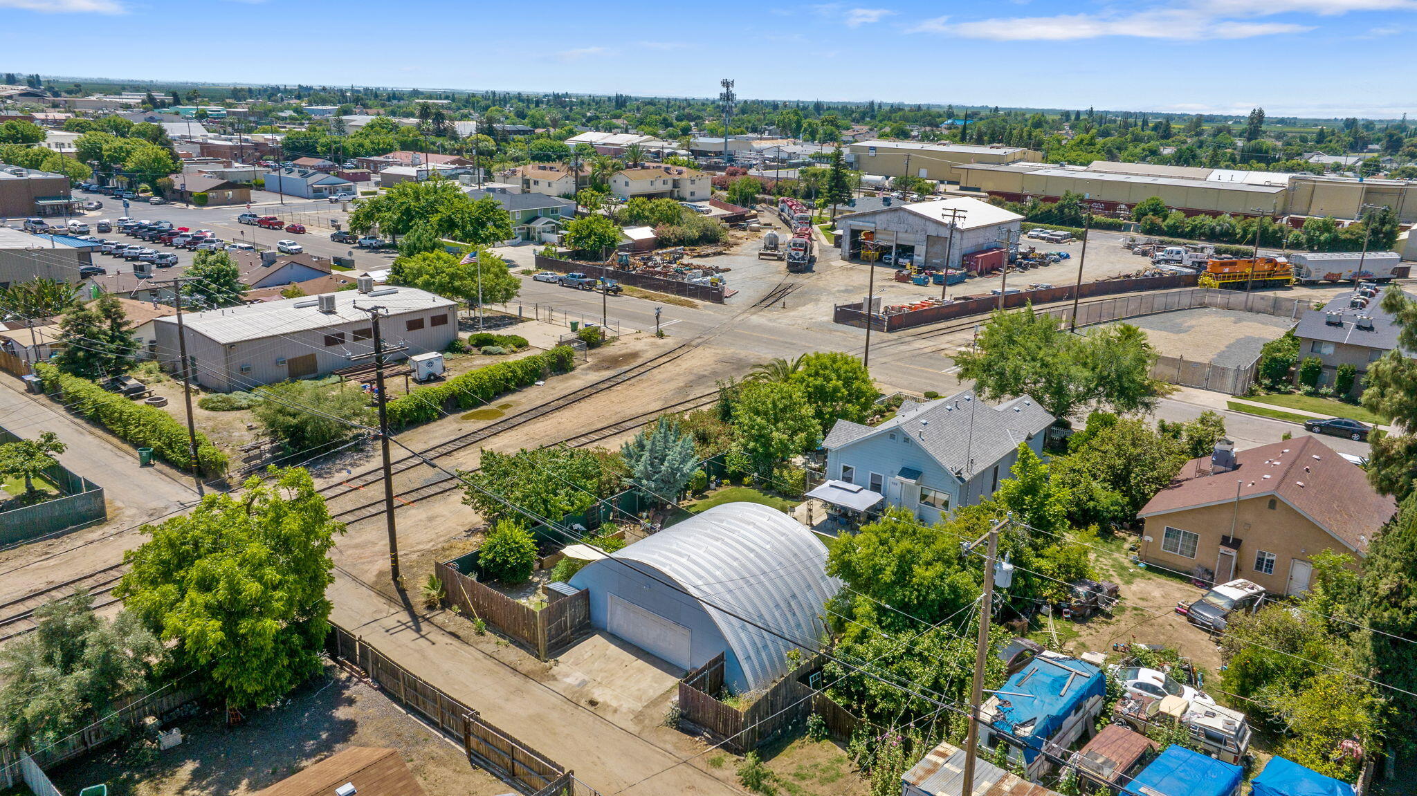303 N E St, Exeter, CA 93221