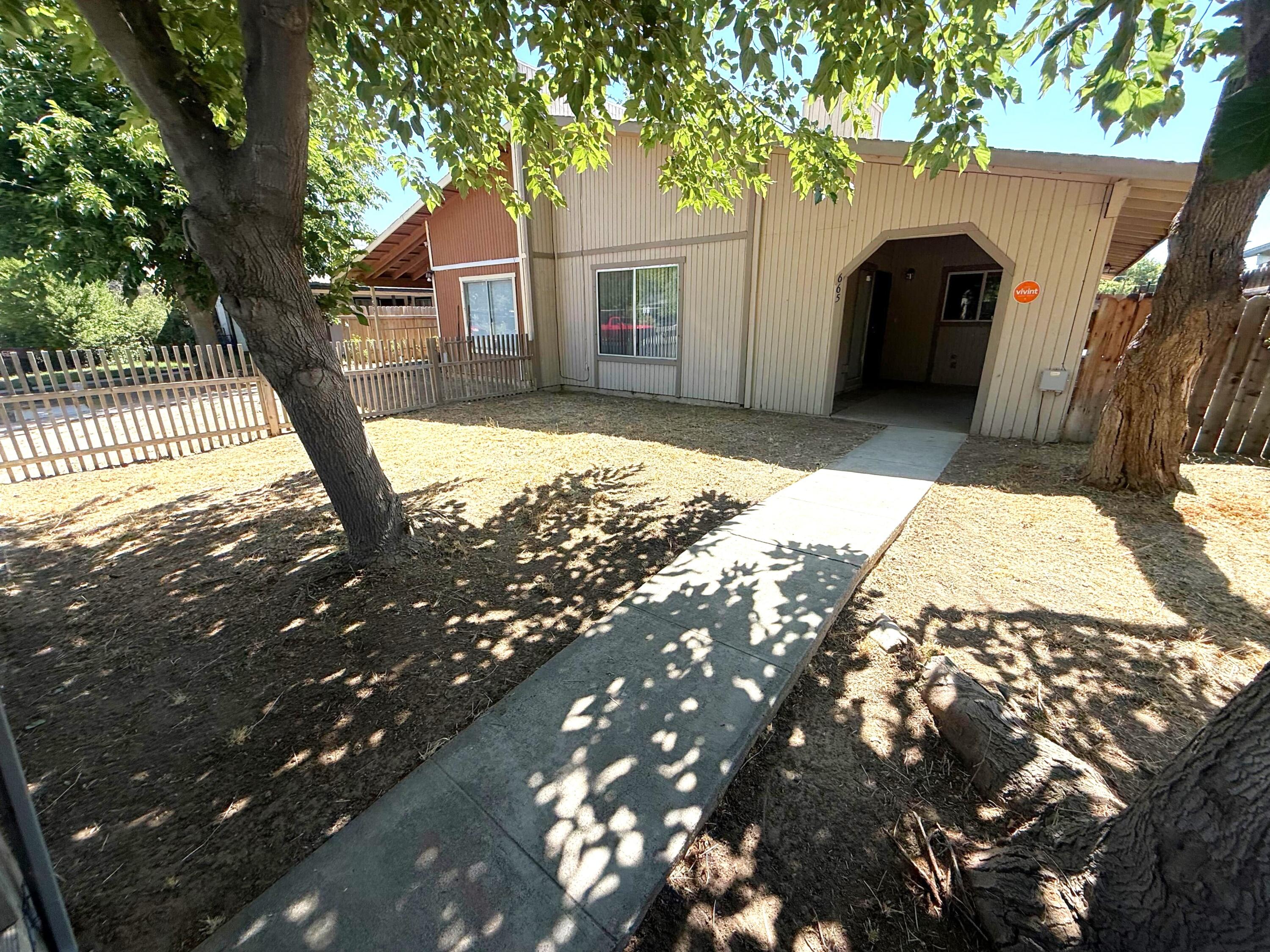665 S Coalinga St, Coalinga, CA 93210