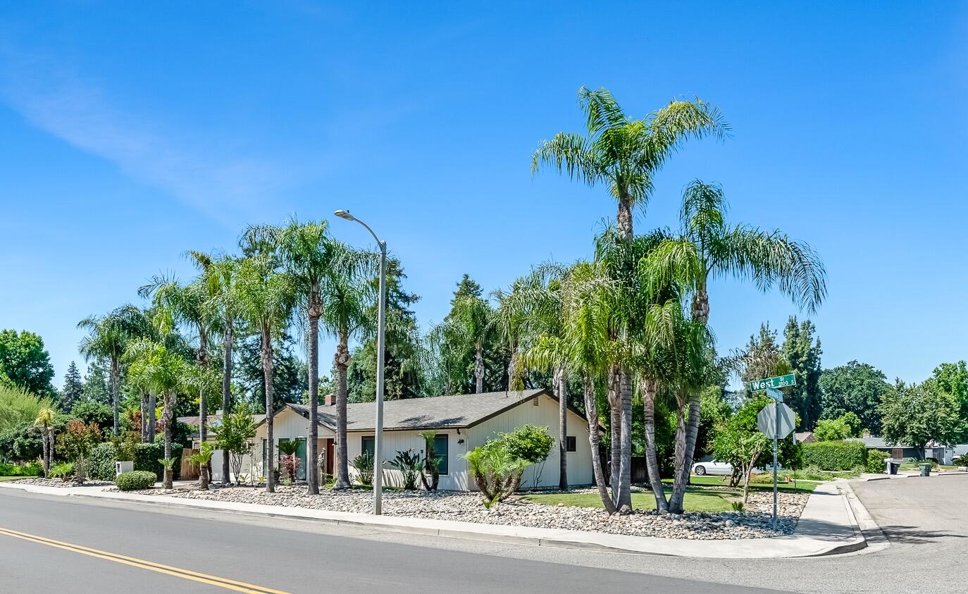 3137 S West St, Visalia, CA 93277