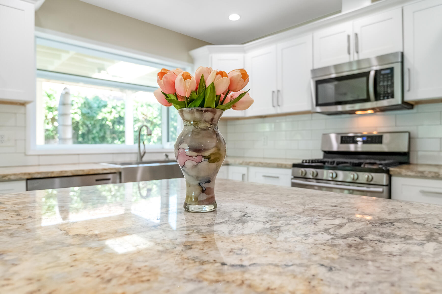 3137 S West St, Visalia, CA 93277