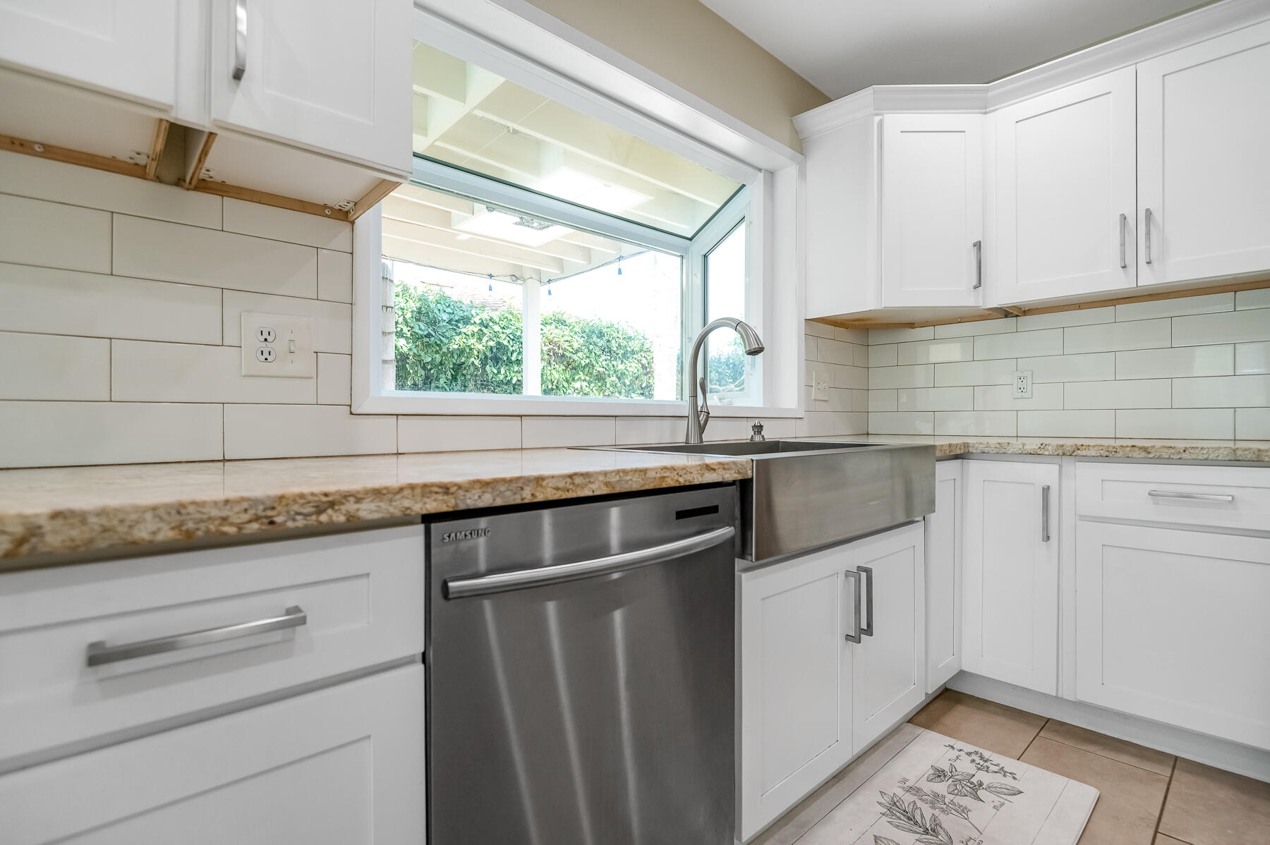 3137 S West St, Visalia, CA 93277