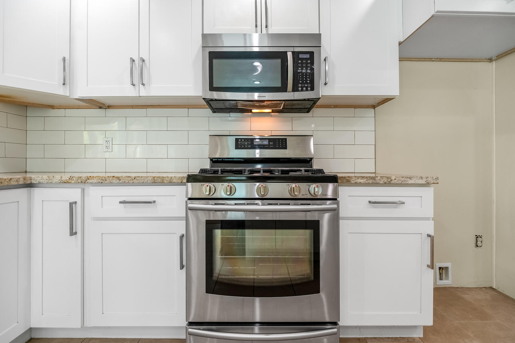 3137 S West St, Visalia, CA 93277