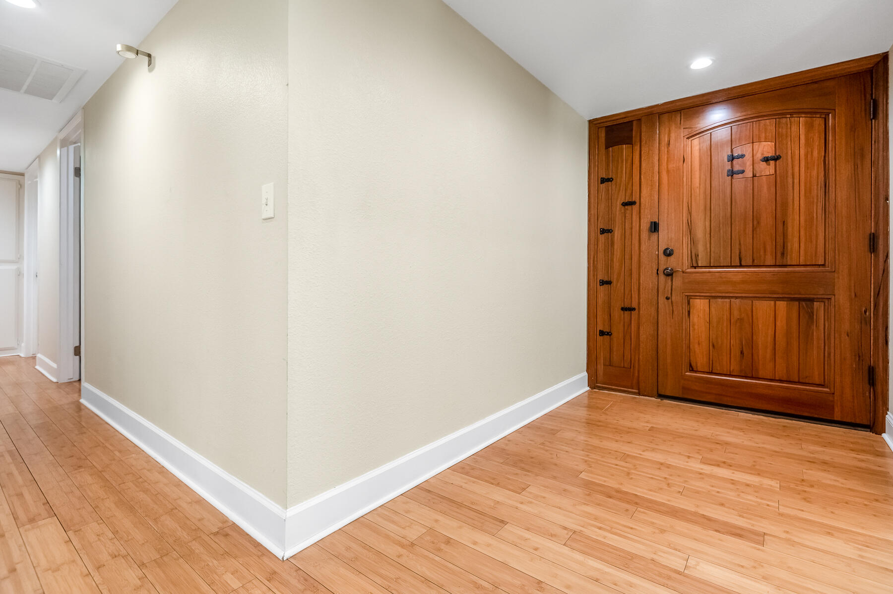 3137 S West St, Visalia, CA 93277