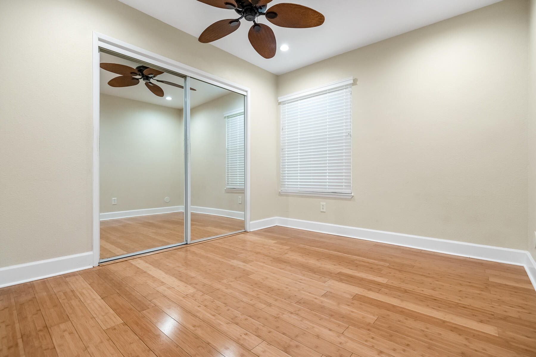 3137 S West St, Visalia, CA 93277