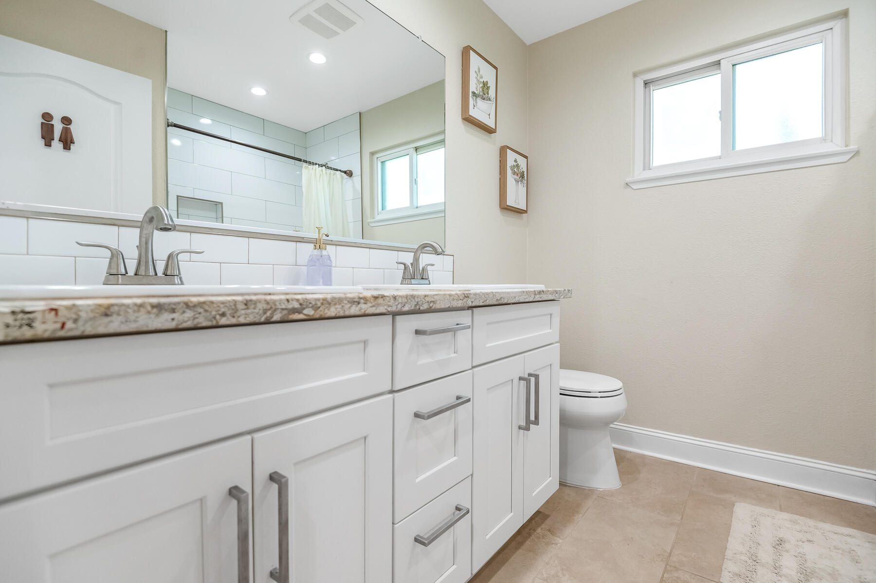 3137 S West St, Visalia, CA 93277