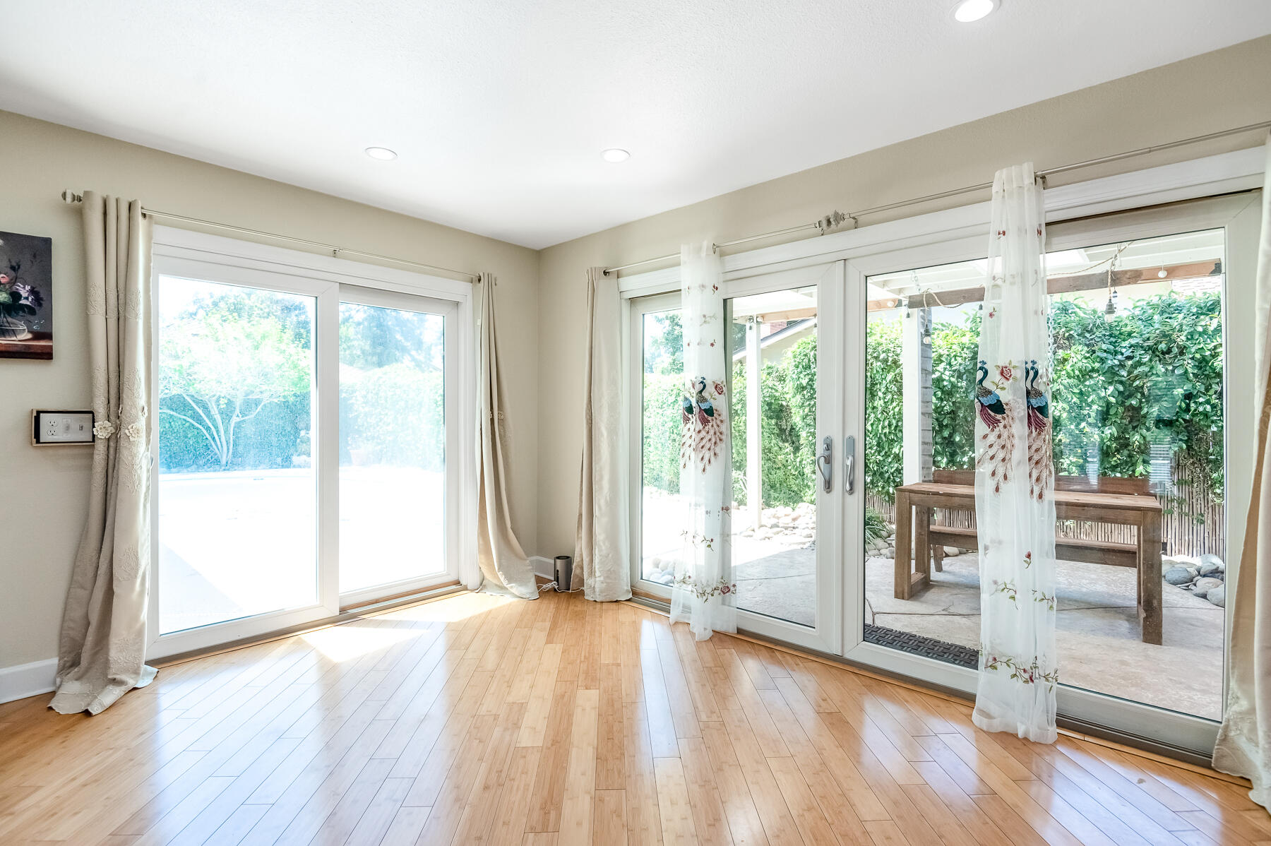 3137 S West St, Visalia, CA 93277