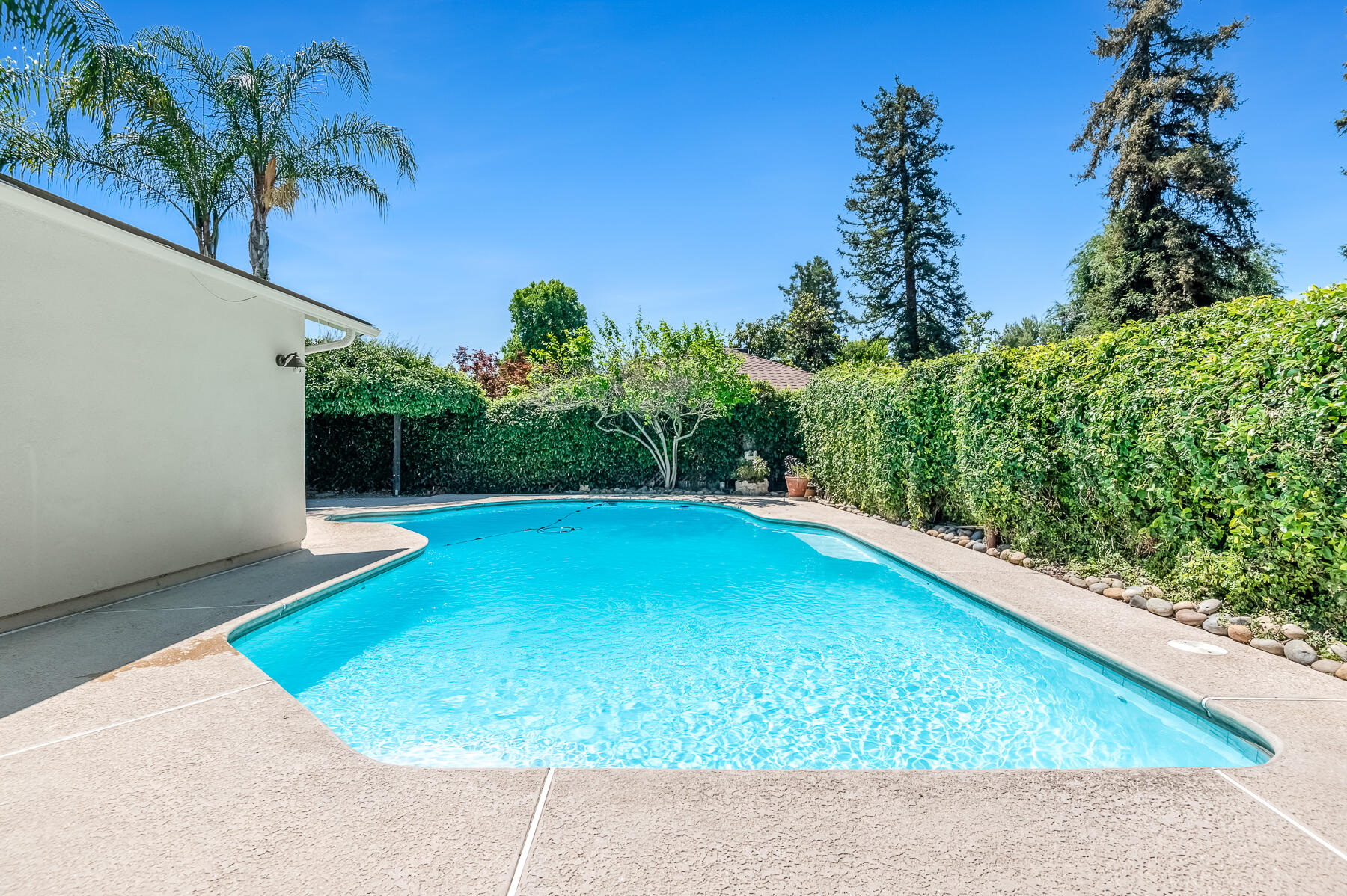 3137 S West St, Visalia, CA 93277