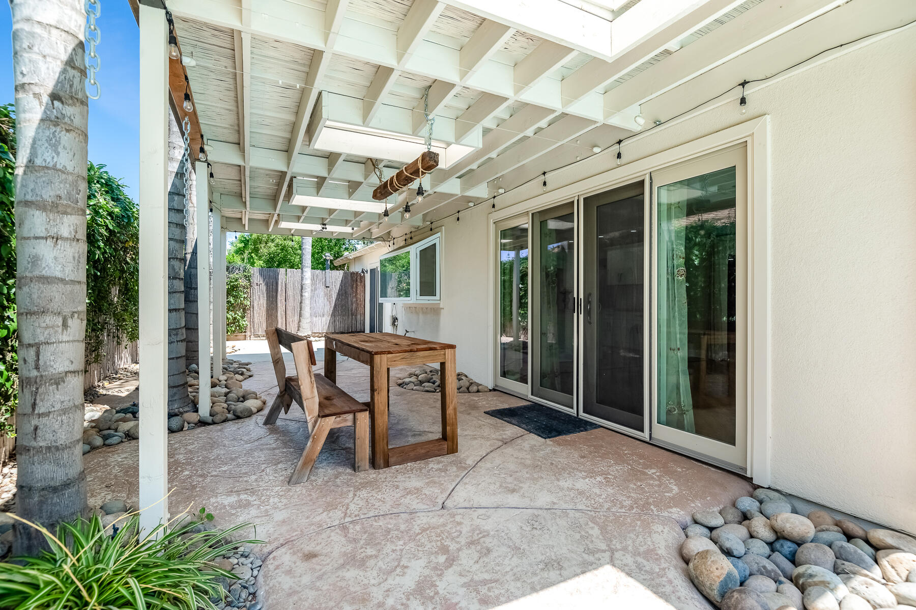 3137 S West St, Visalia, CA 93277