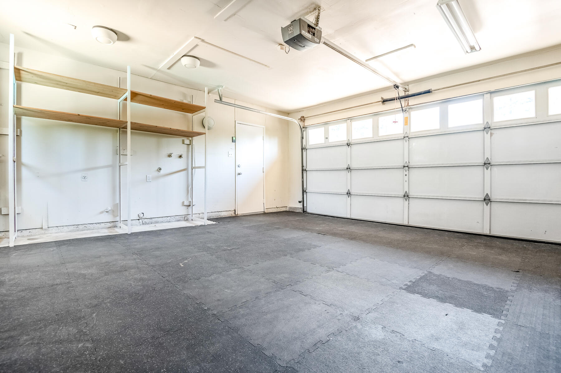 3137 S West St, Visalia, CA 93277