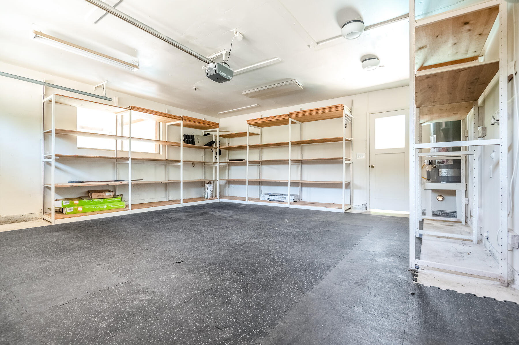 3137 S West St, Visalia, CA 93277