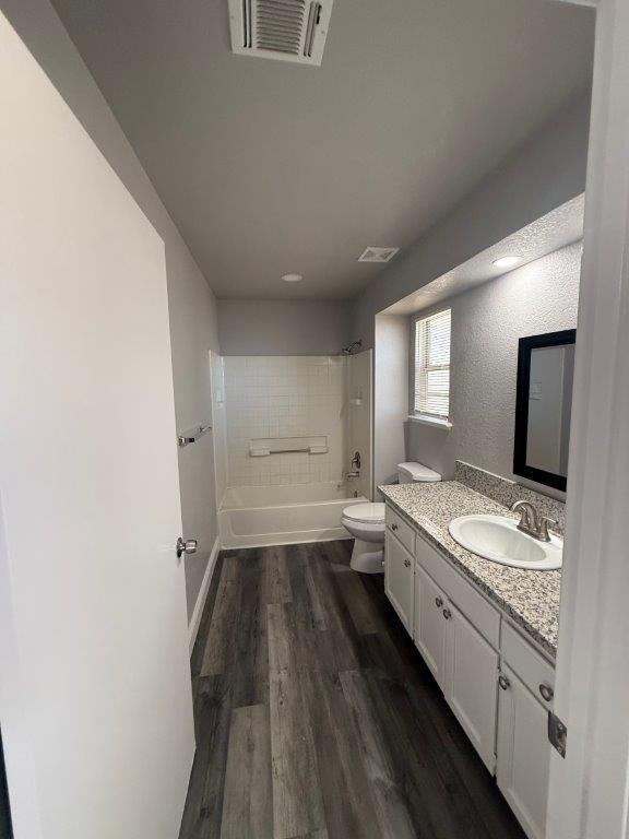 7127 N Antioch Ave, Fresno, CA 93722
