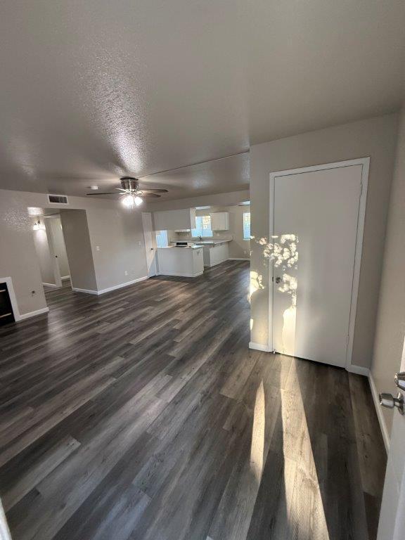 7127 N Antioch Ave, Fresno, CA 93722