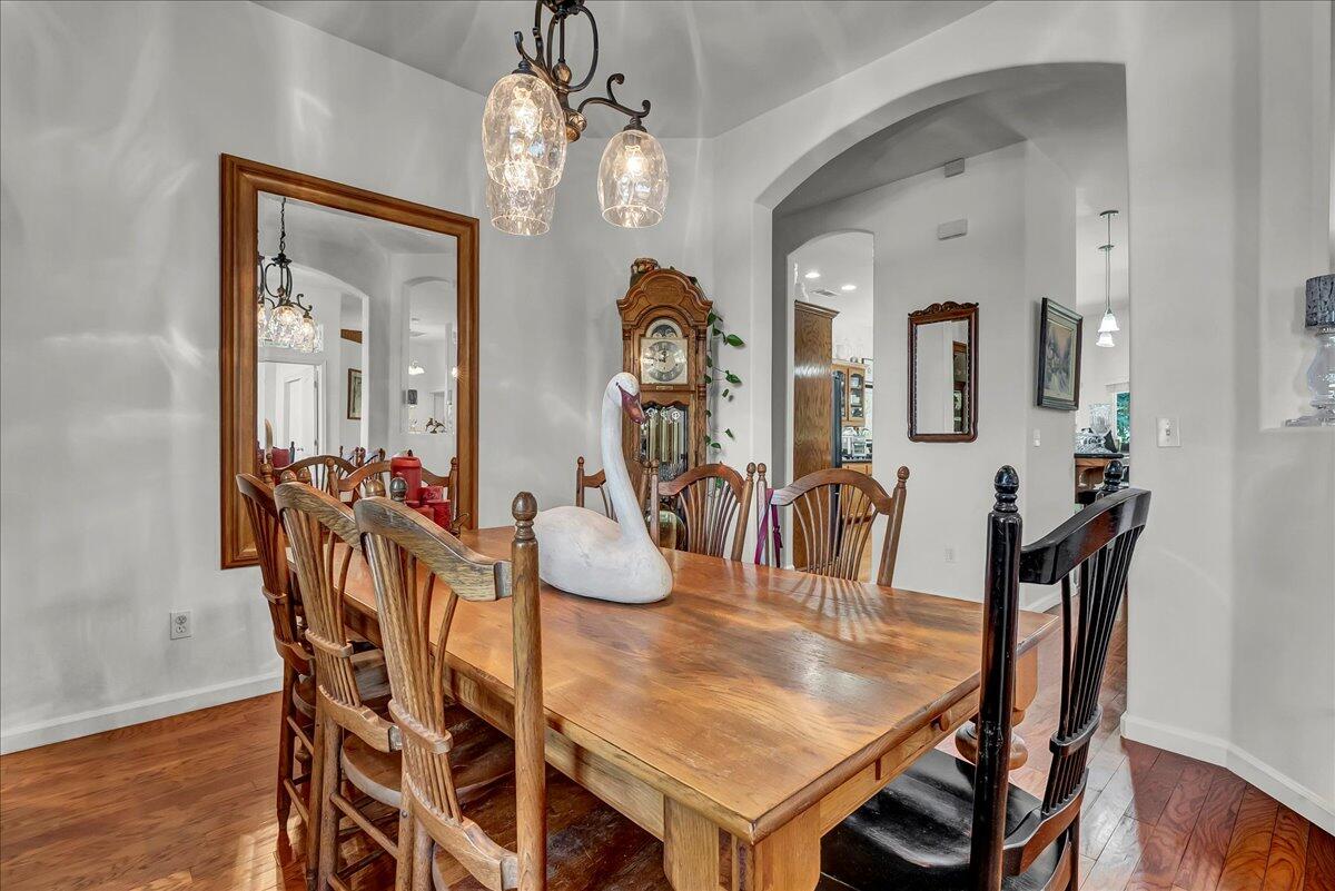 1189 E Fairhaven Ct, Porterville, CA 93257