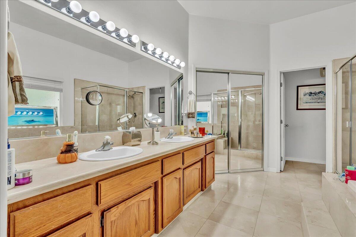 1189 E Fairhaven Ct, Porterville, CA 93257