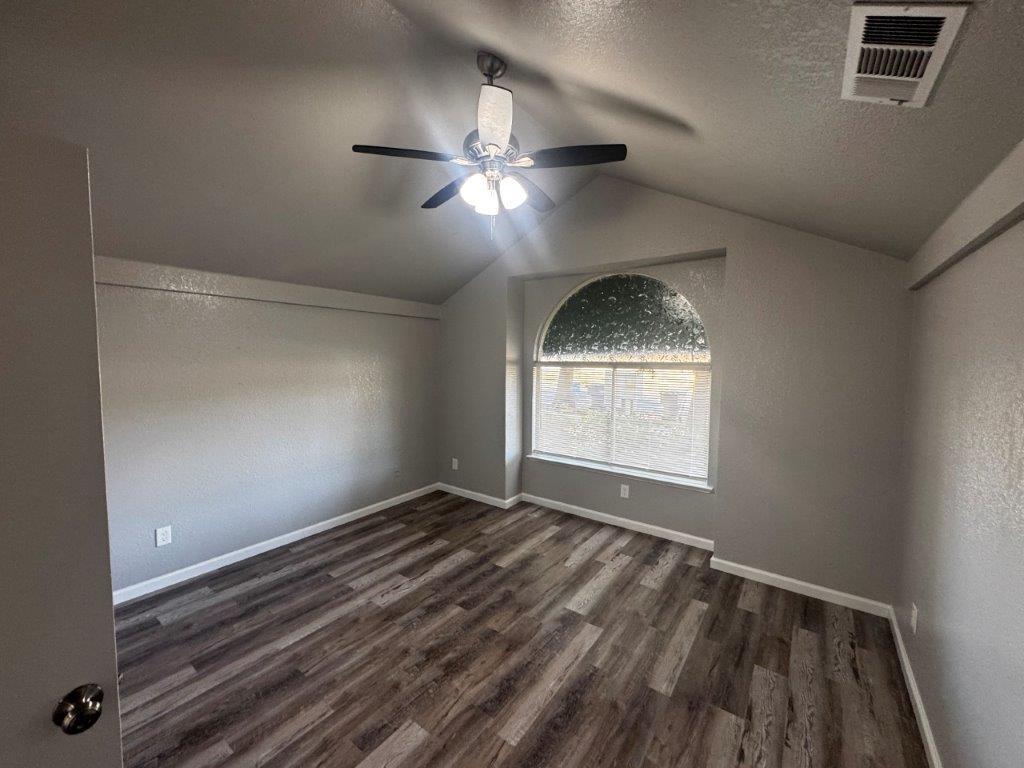 7117 N Antioch Ave, Fresno, CA 93722