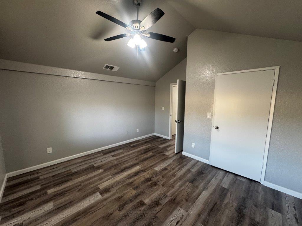 7117 N Antioch Ave, Fresno, CA 93722
