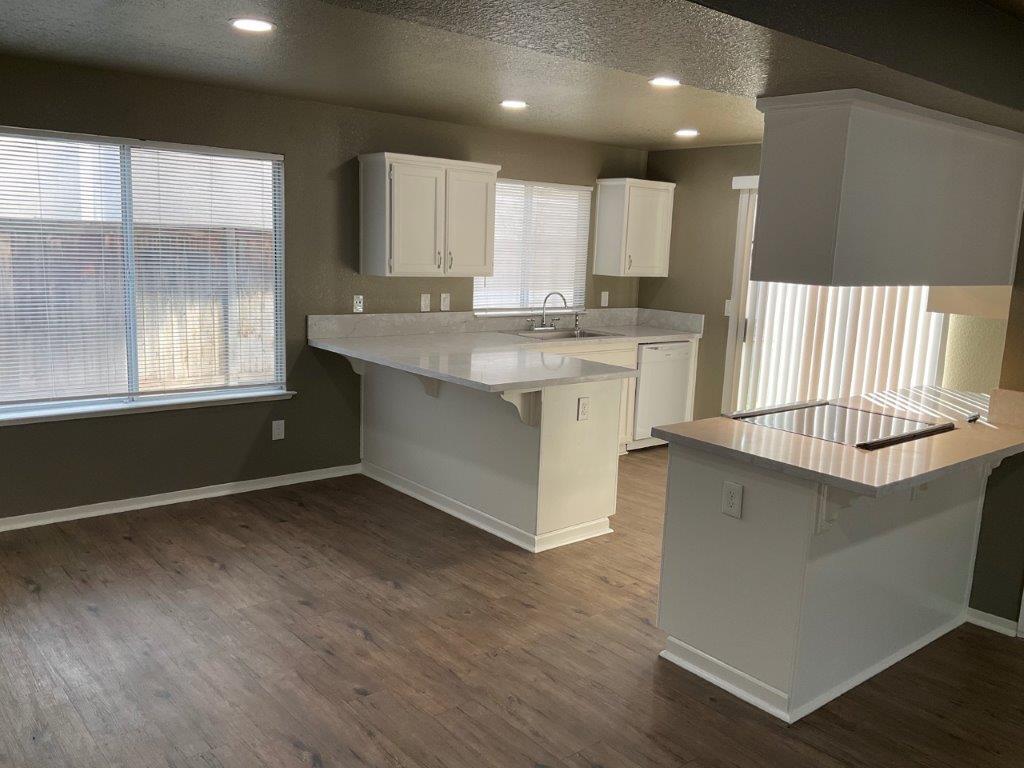 7117 N Antioch Ave, Fresno, CA 93722