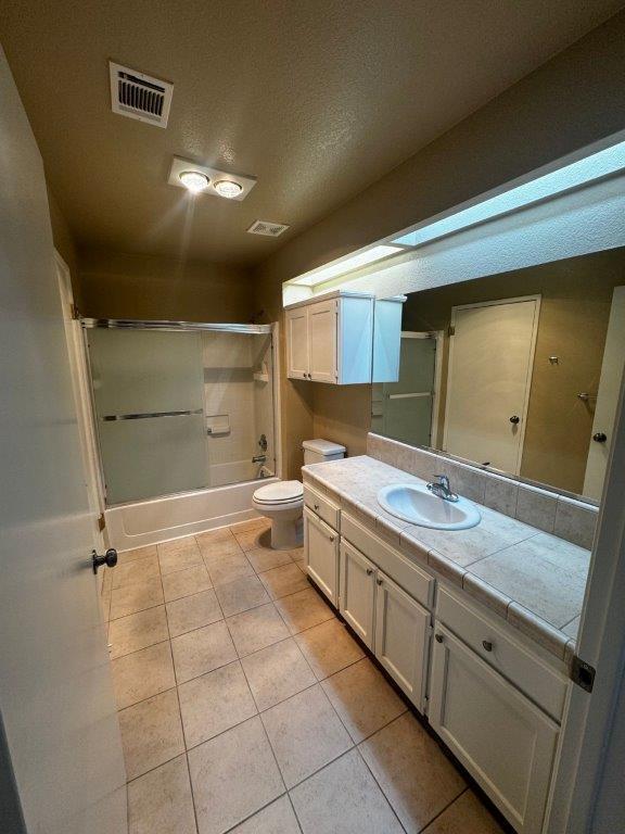 7117 N Antioch Ave, Fresno, CA 93722