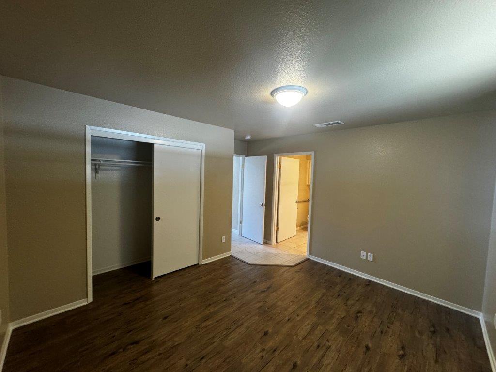 7117 N Antioch Ave, Fresno, CA 93722