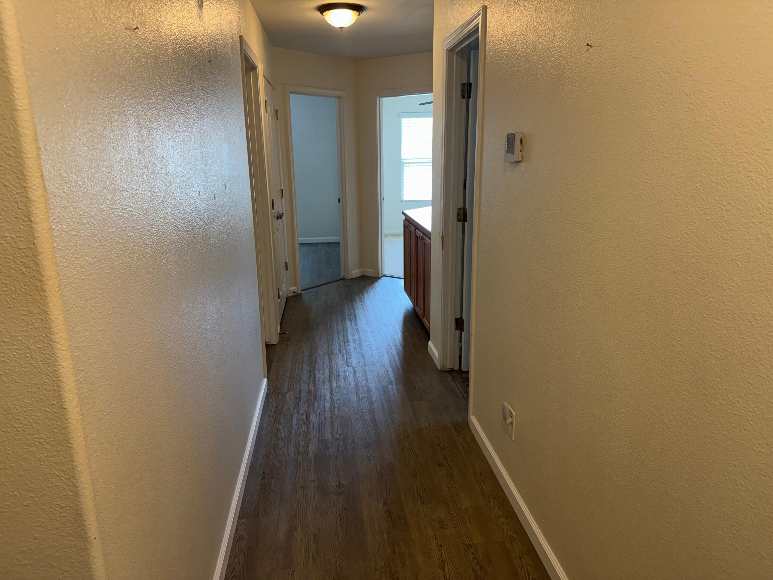1960 E NE Sandalwood Ave, Tulare, CA 93274