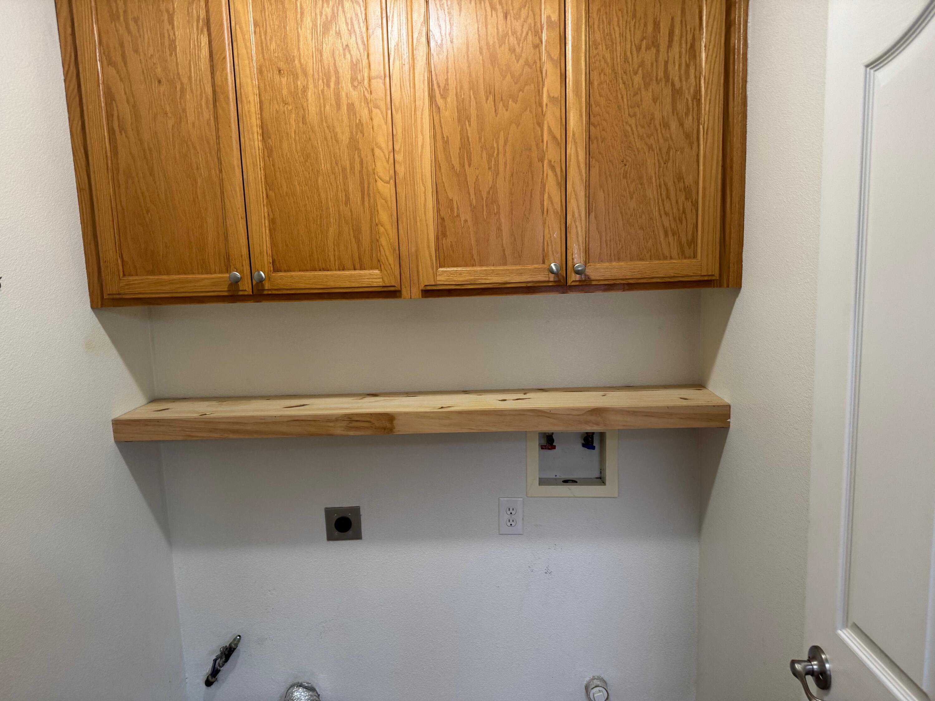 1960 E NE Sandalwood Ave, Tulare, CA 93274