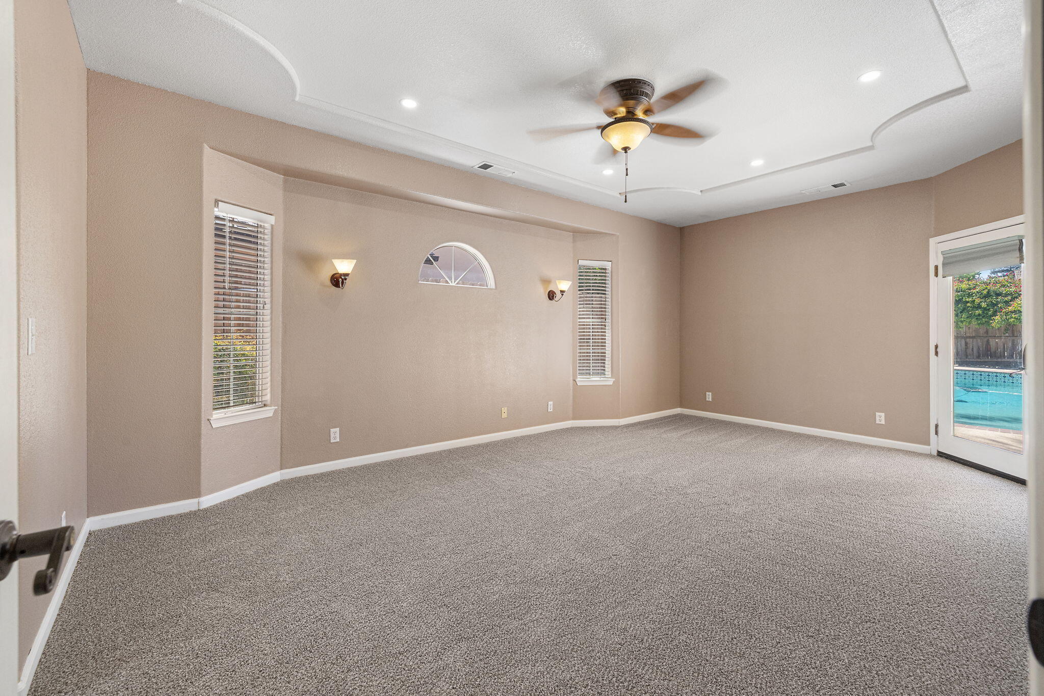 5941 W Cutler Ct, Visalia, CA 93277