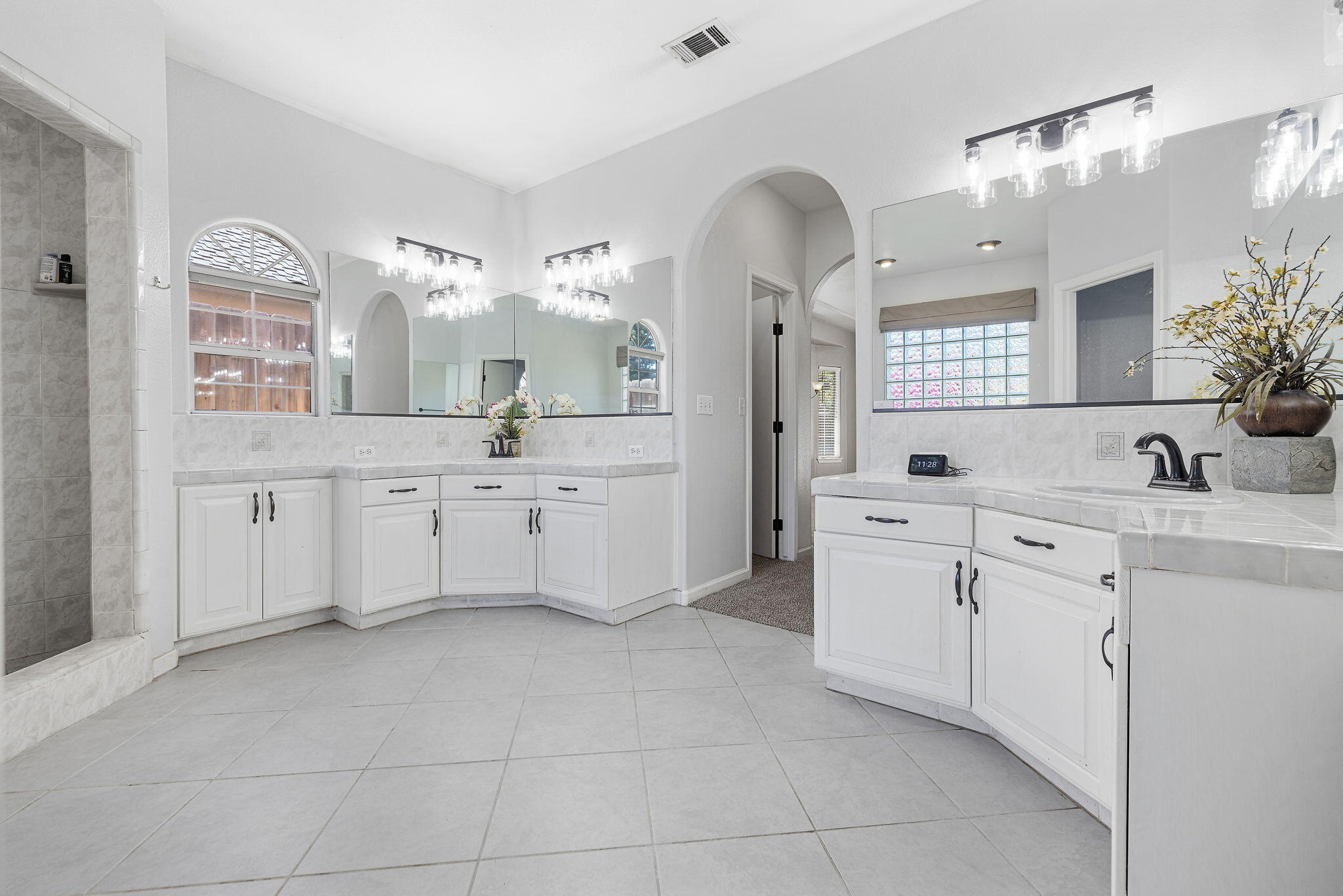 5941 W Cutler Ct, Visalia, CA 93277