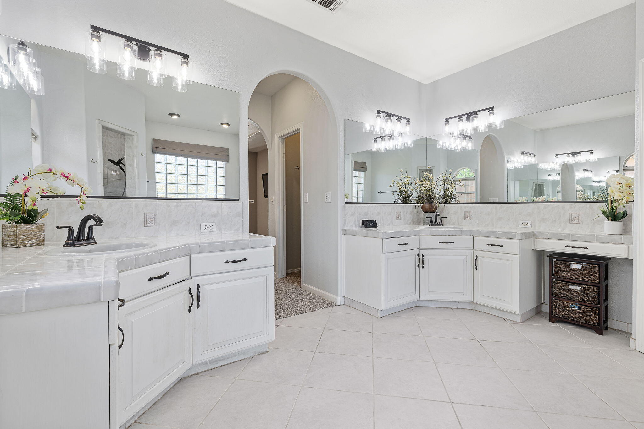 5941 W Cutler Ct, Visalia, CA 93277
