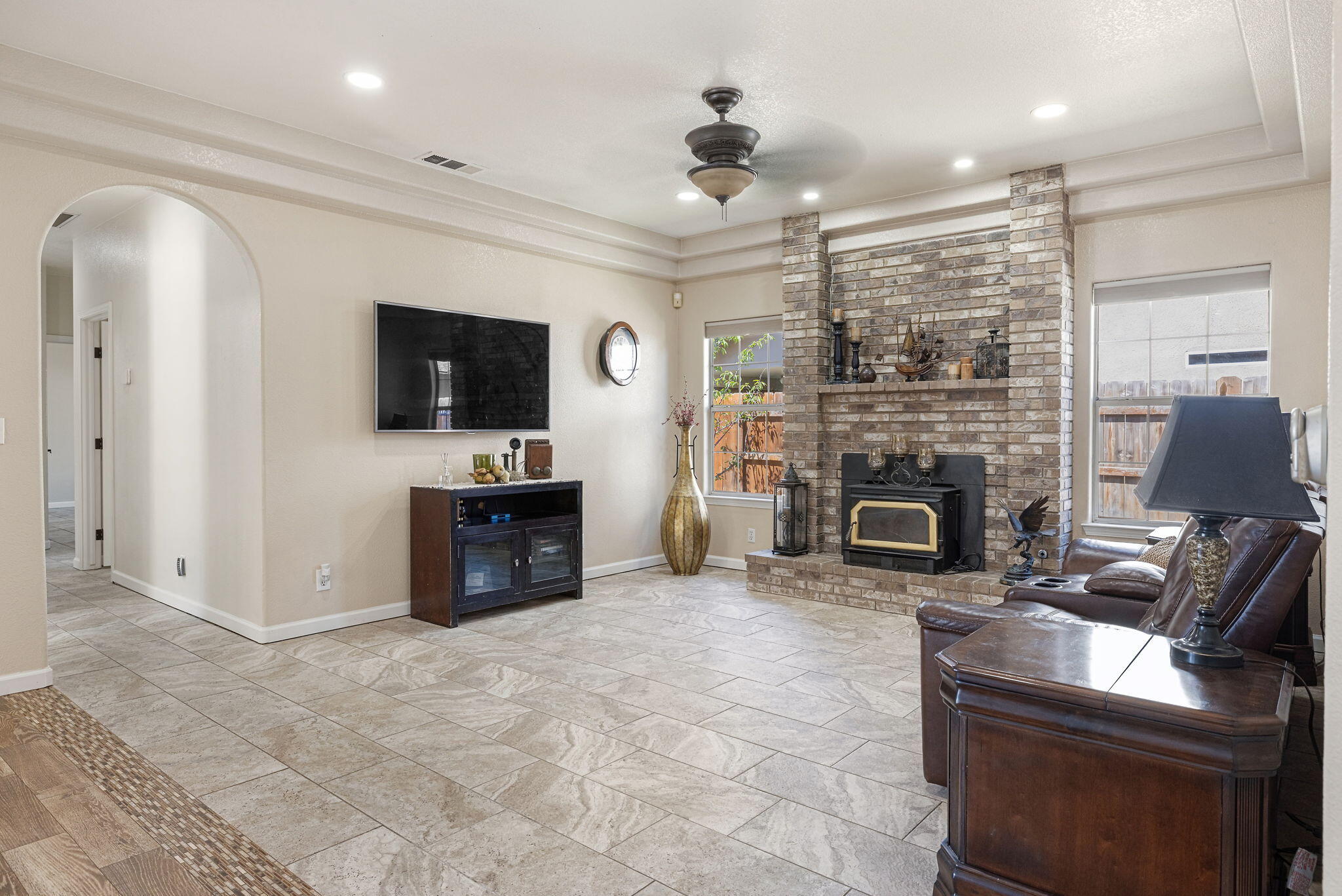5941 W Cutler Ct, Visalia, CA 93277