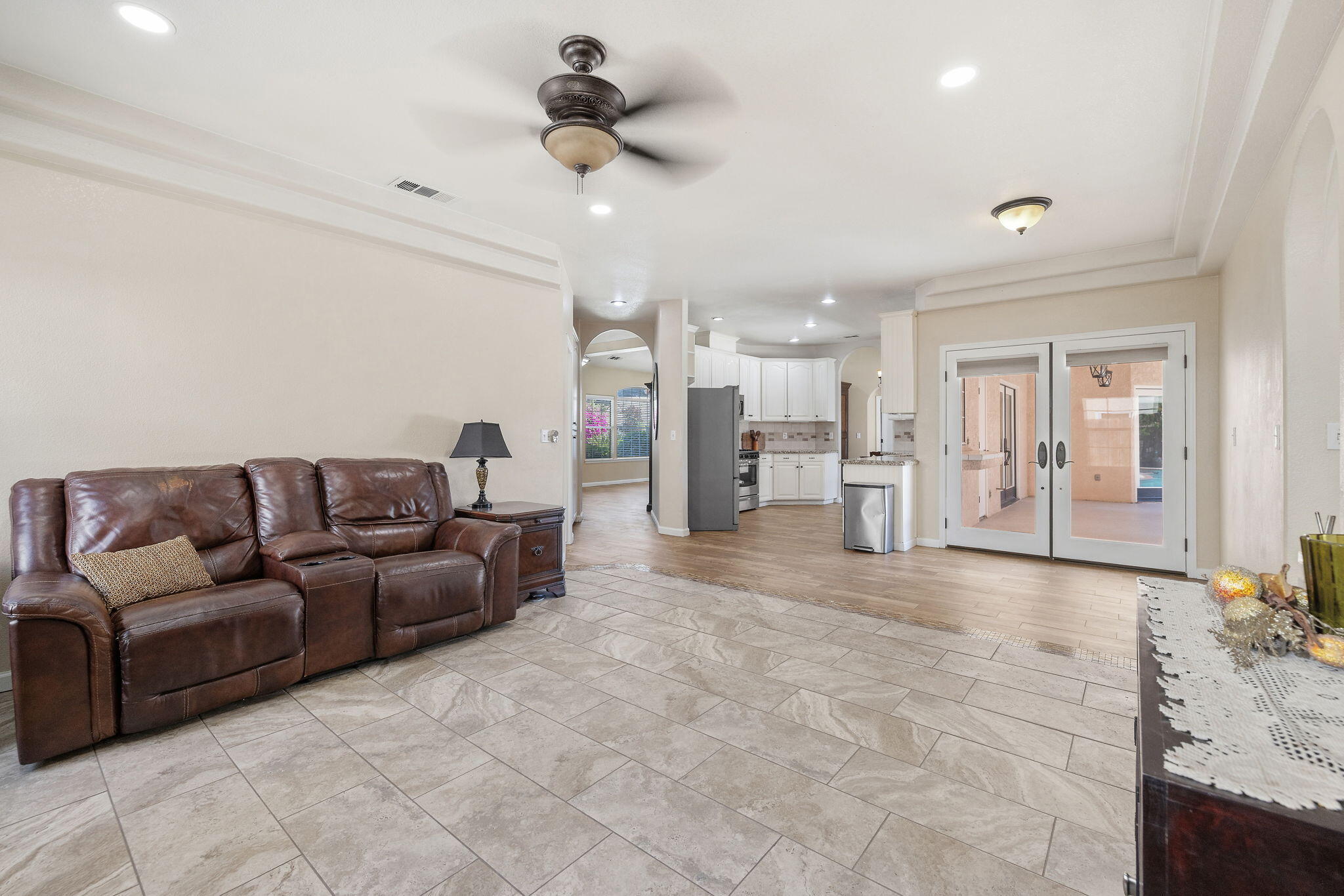5941 W Cutler Ct, Visalia, CA 93277