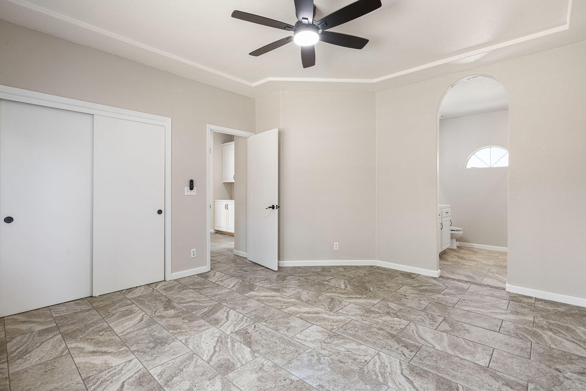 5941 W Cutler Ct, Visalia, CA 93277