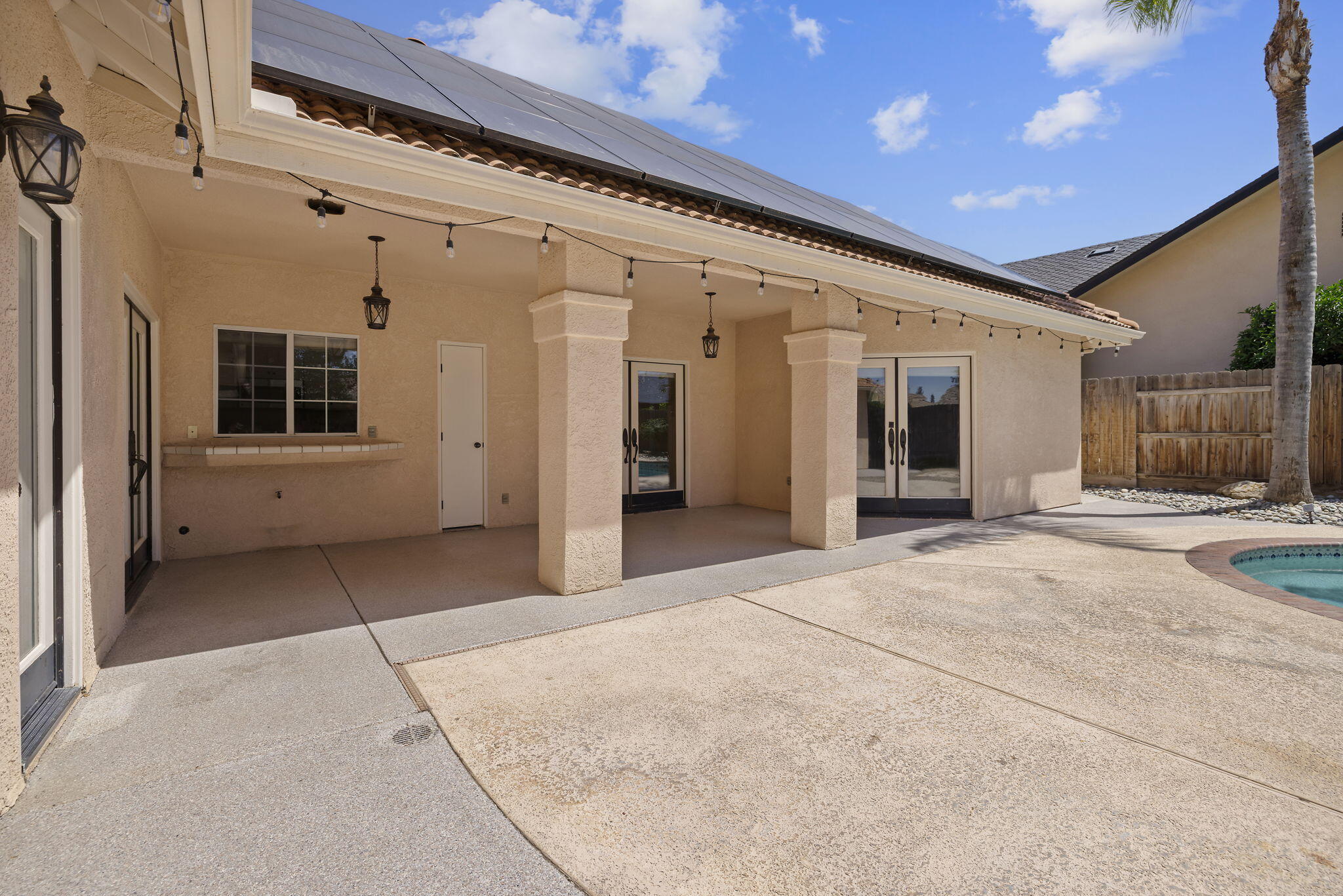 5941 W Cutler Ct, Visalia, CA 93277