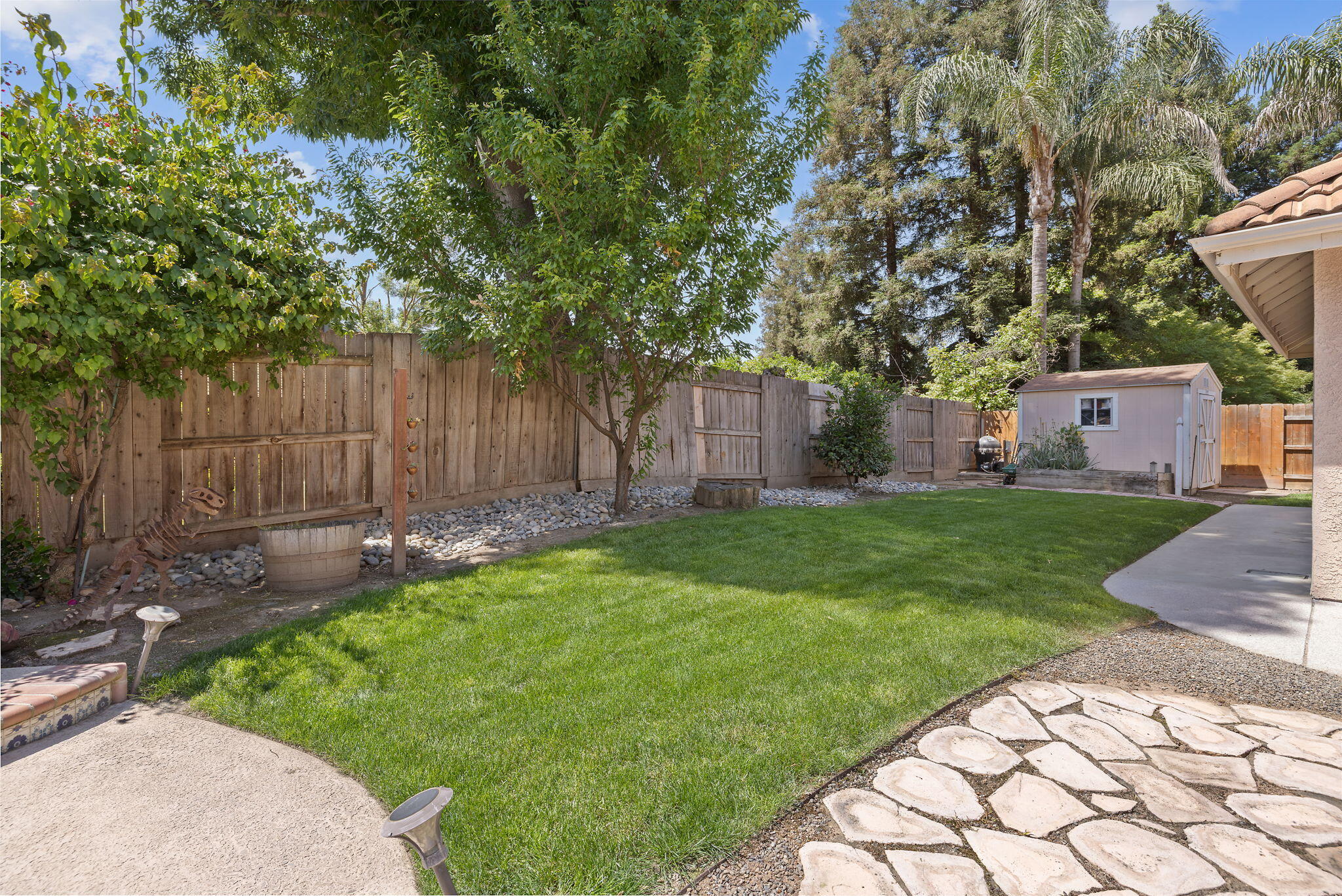 5941 W Cutler Ct, Visalia, CA 93277