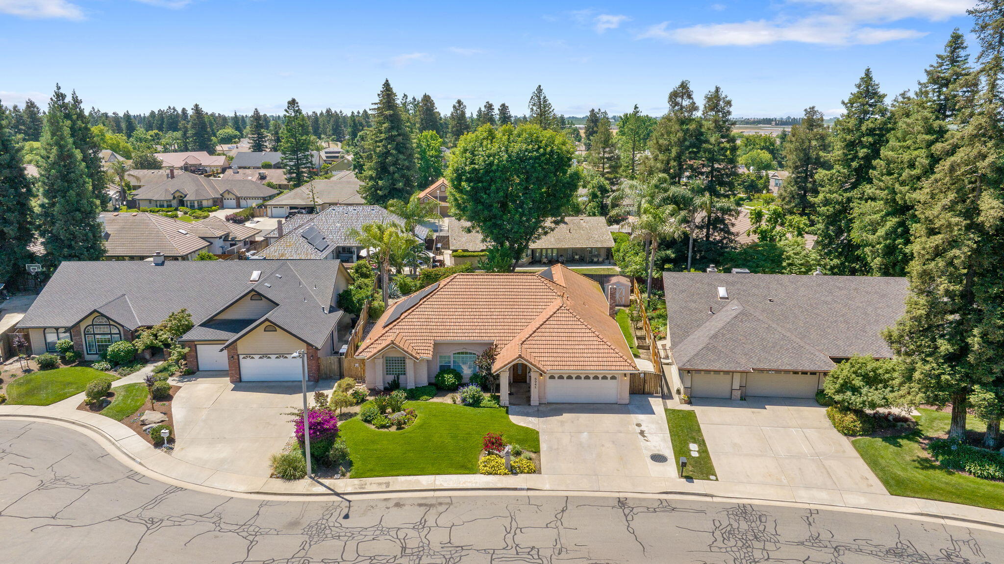 5941 W Cutler Ct, Visalia, CA 93277
