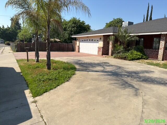 511 N Chinowth St, Visalia, CA 93291