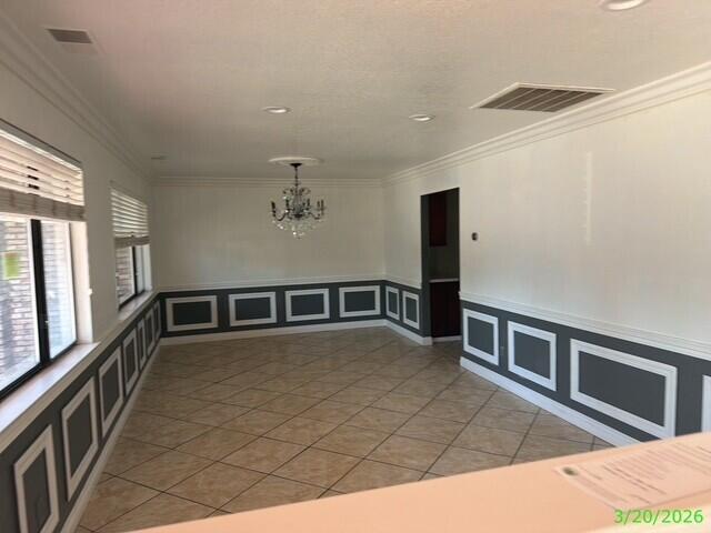 511 N Chinowth St, Visalia, CA 93291