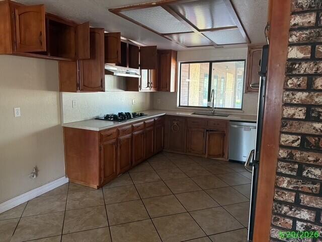 511 N Chinowth St, Visalia, CA 93291