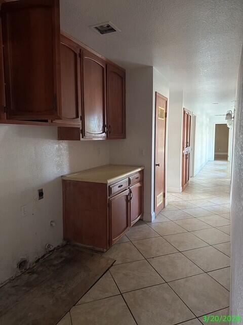 511 N Chinowth St, Visalia, CA 93291