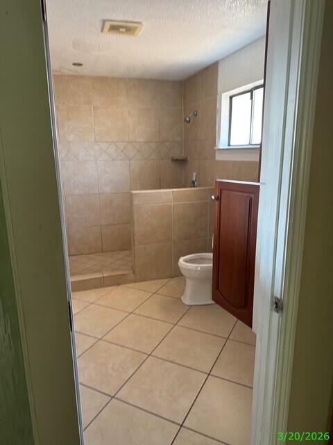 511 N Chinowth St, Visalia, CA 93291