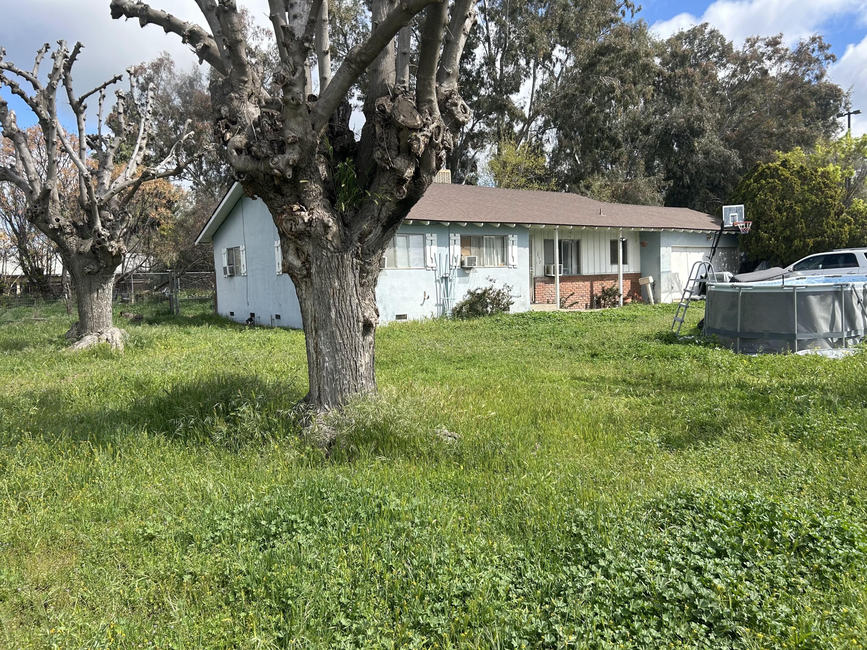 292 N Villa St, Porterville, CA 93257