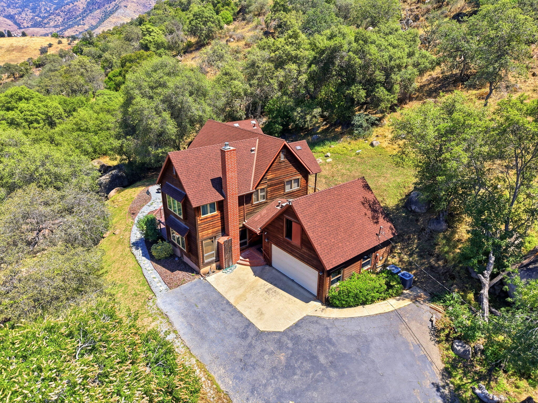 39951 B Pierce Dr, Three Rivers, CA 93271