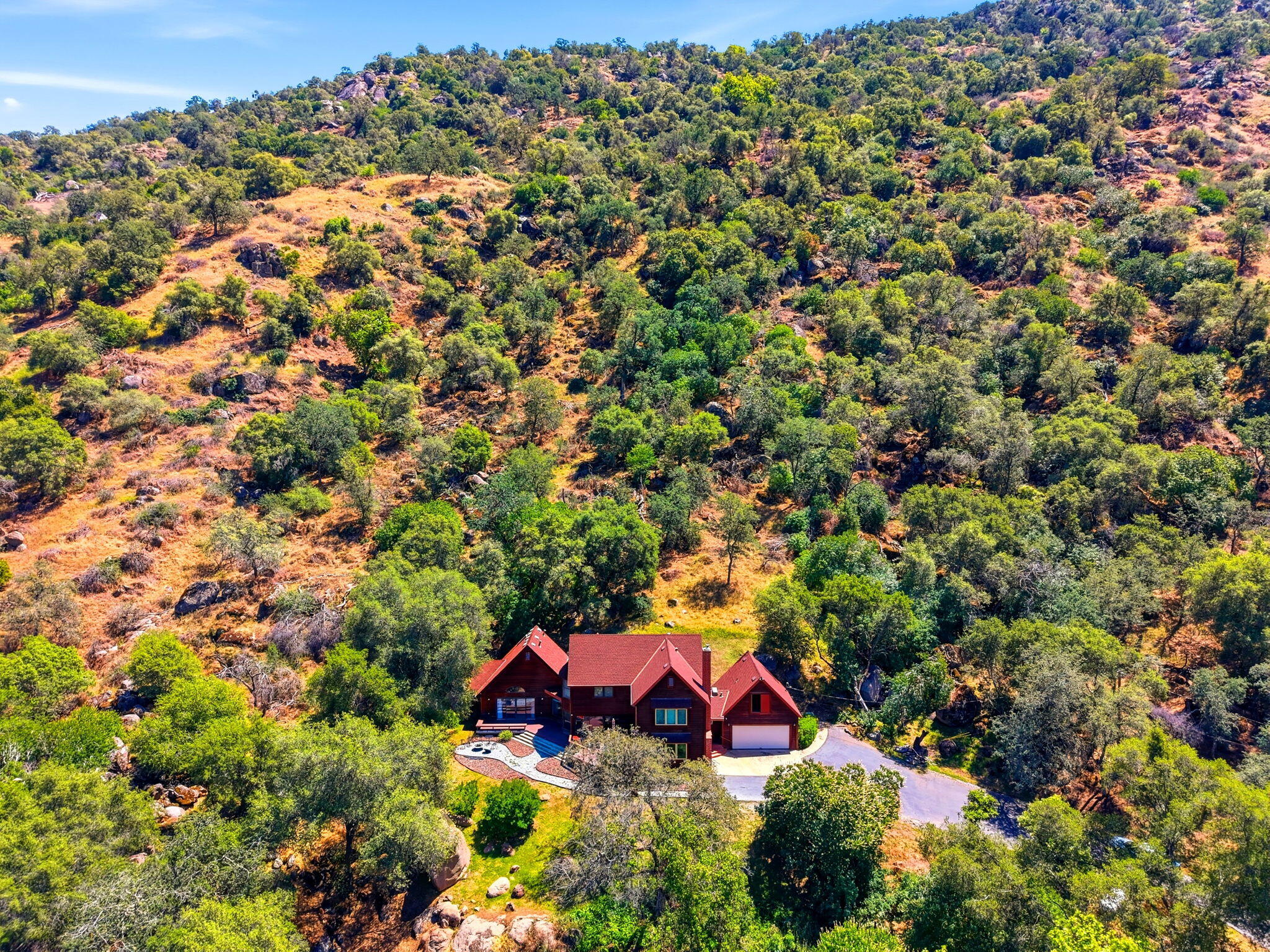 39951 B Pierce Dr, Three Rivers, CA 93271