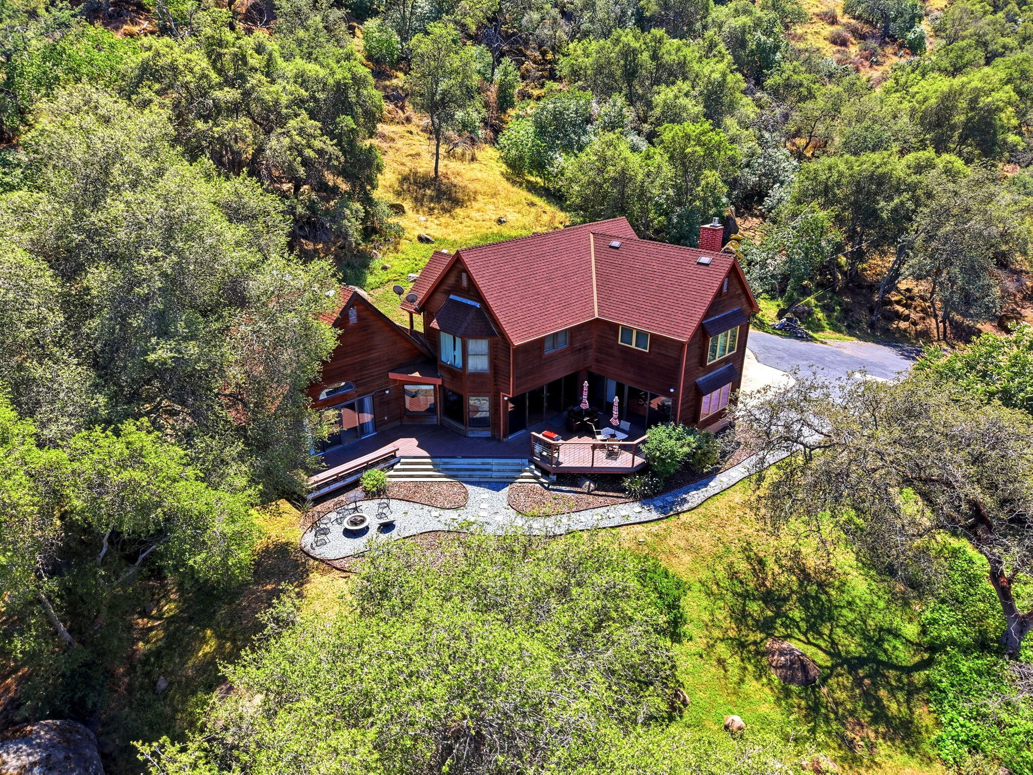 39951 B Pierce Dr, Three Rivers, CA 93271