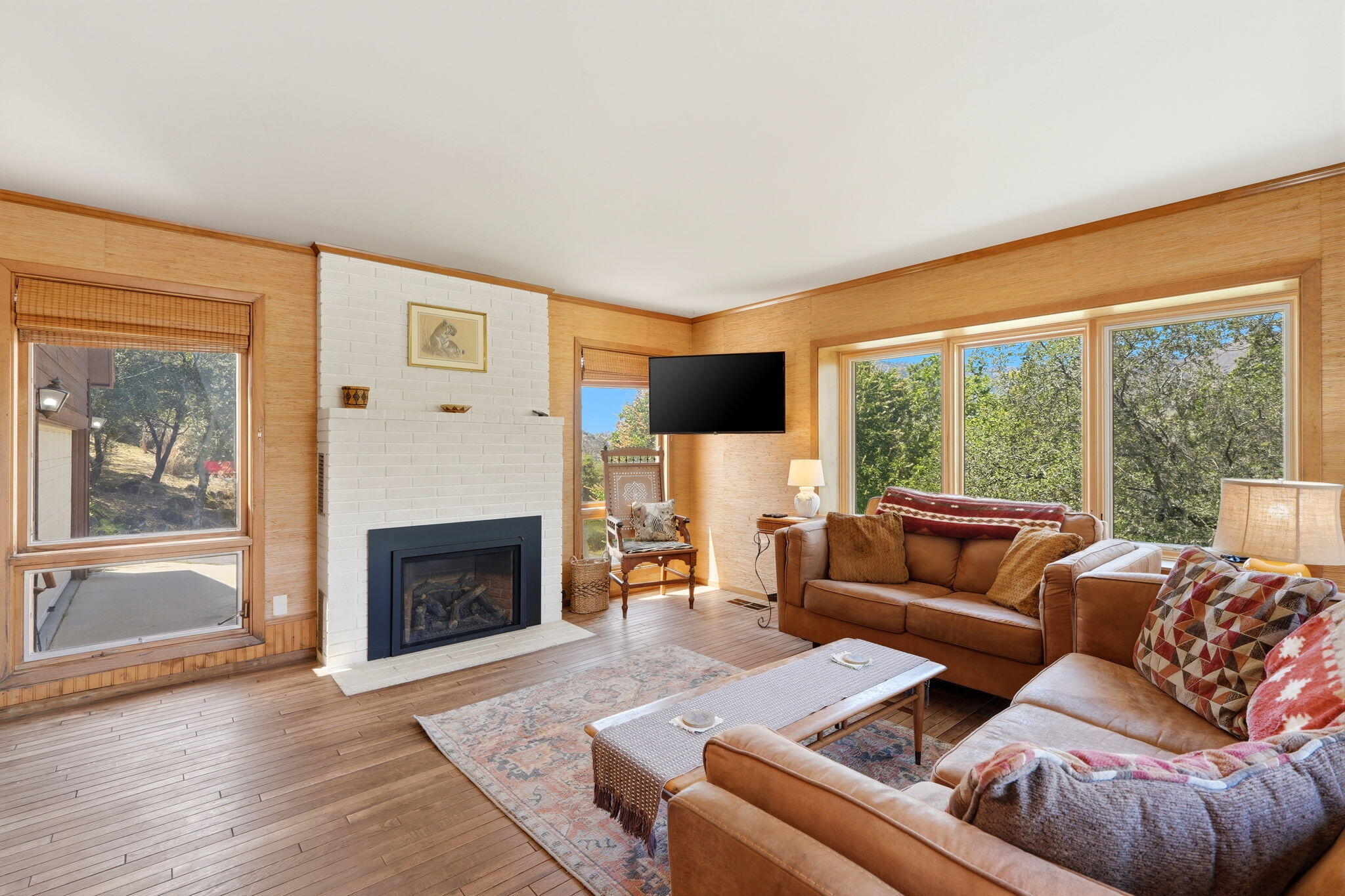 39951 B Pierce Dr, Three Rivers, CA 93271