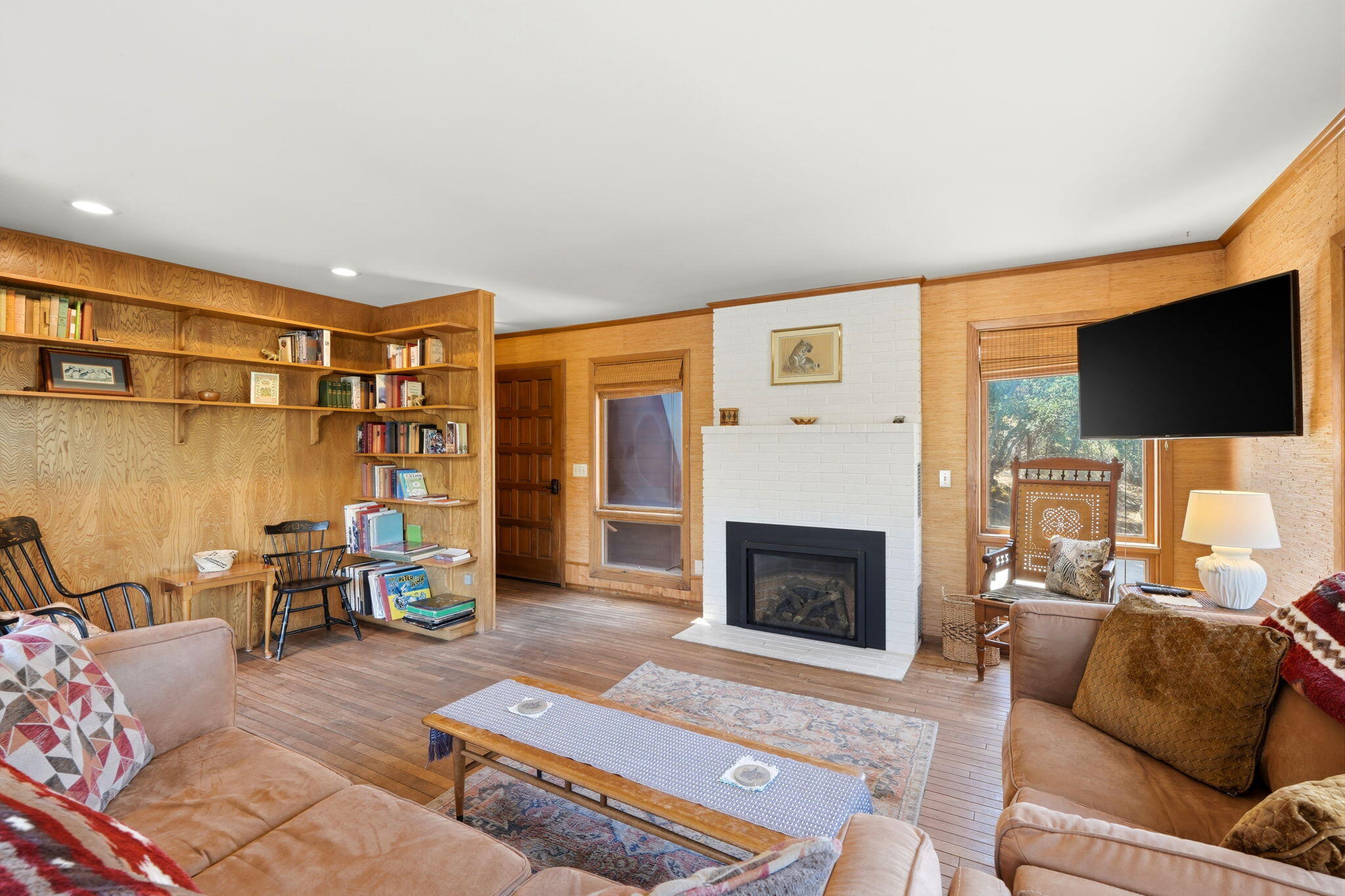 39951 B Pierce Dr, Three Rivers, CA 93271