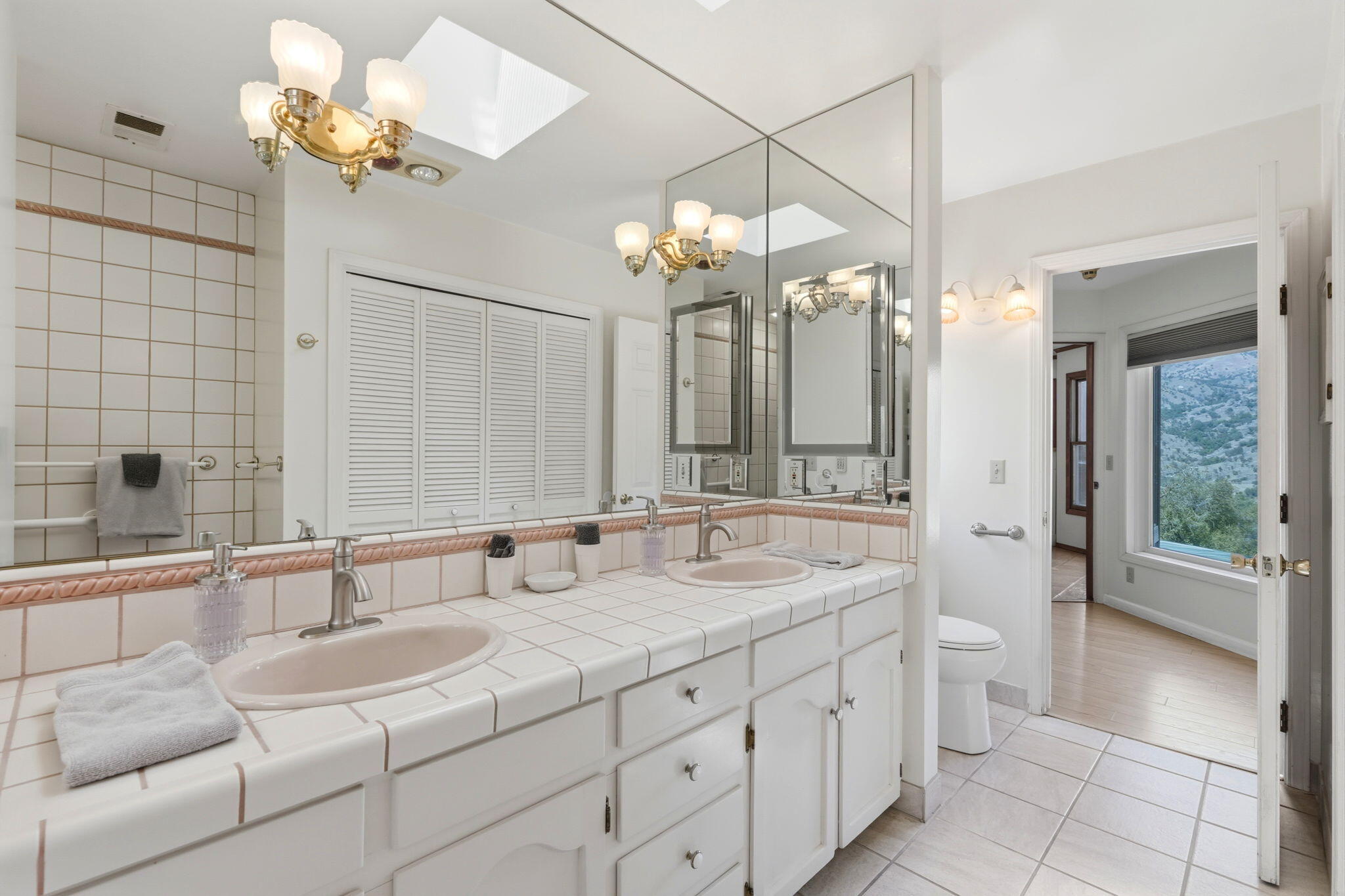39951 B Pierce Dr, Three Rivers, CA 93271