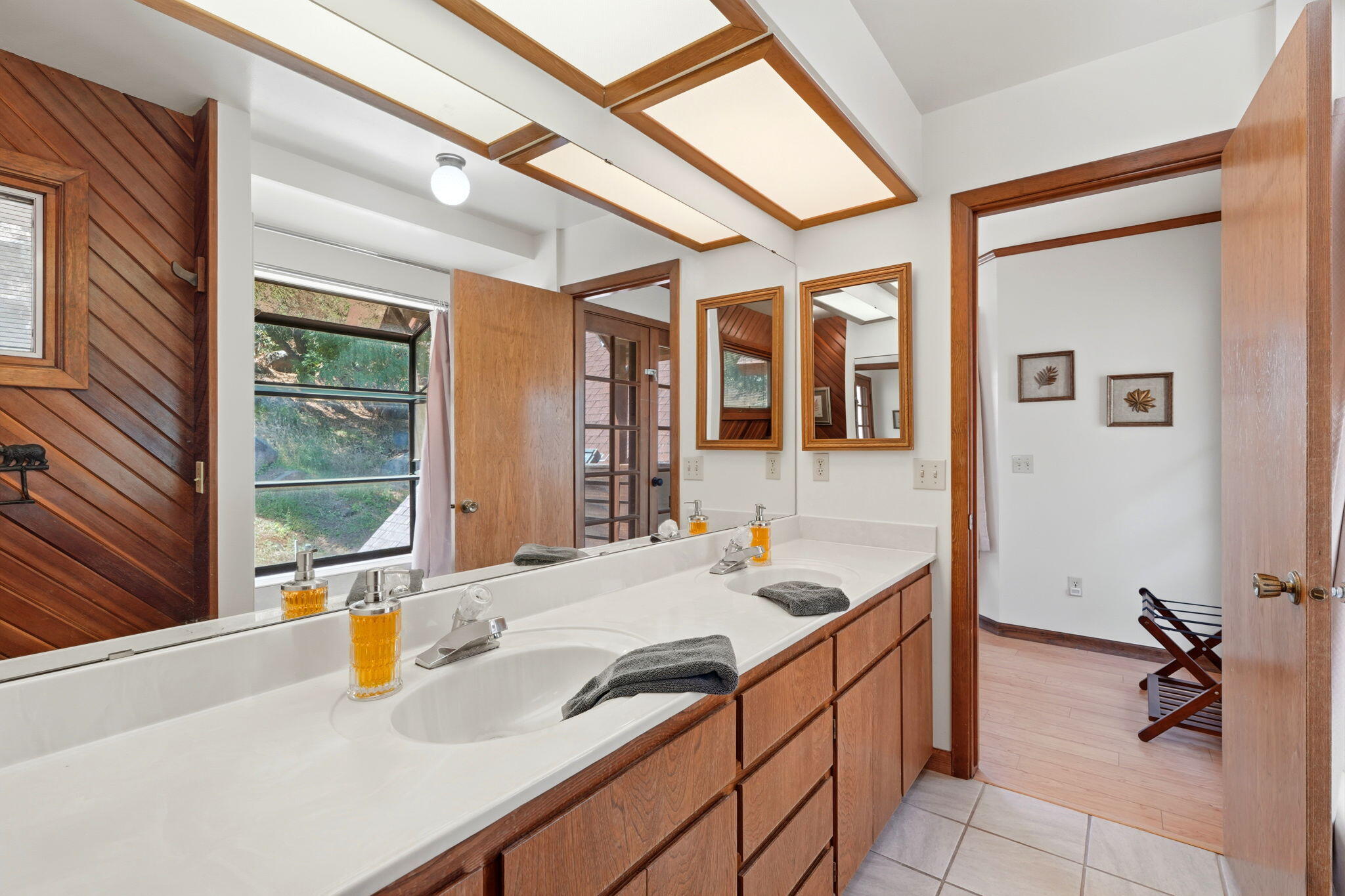 39951 B Pierce Dr, Three Rivers, CA 93271