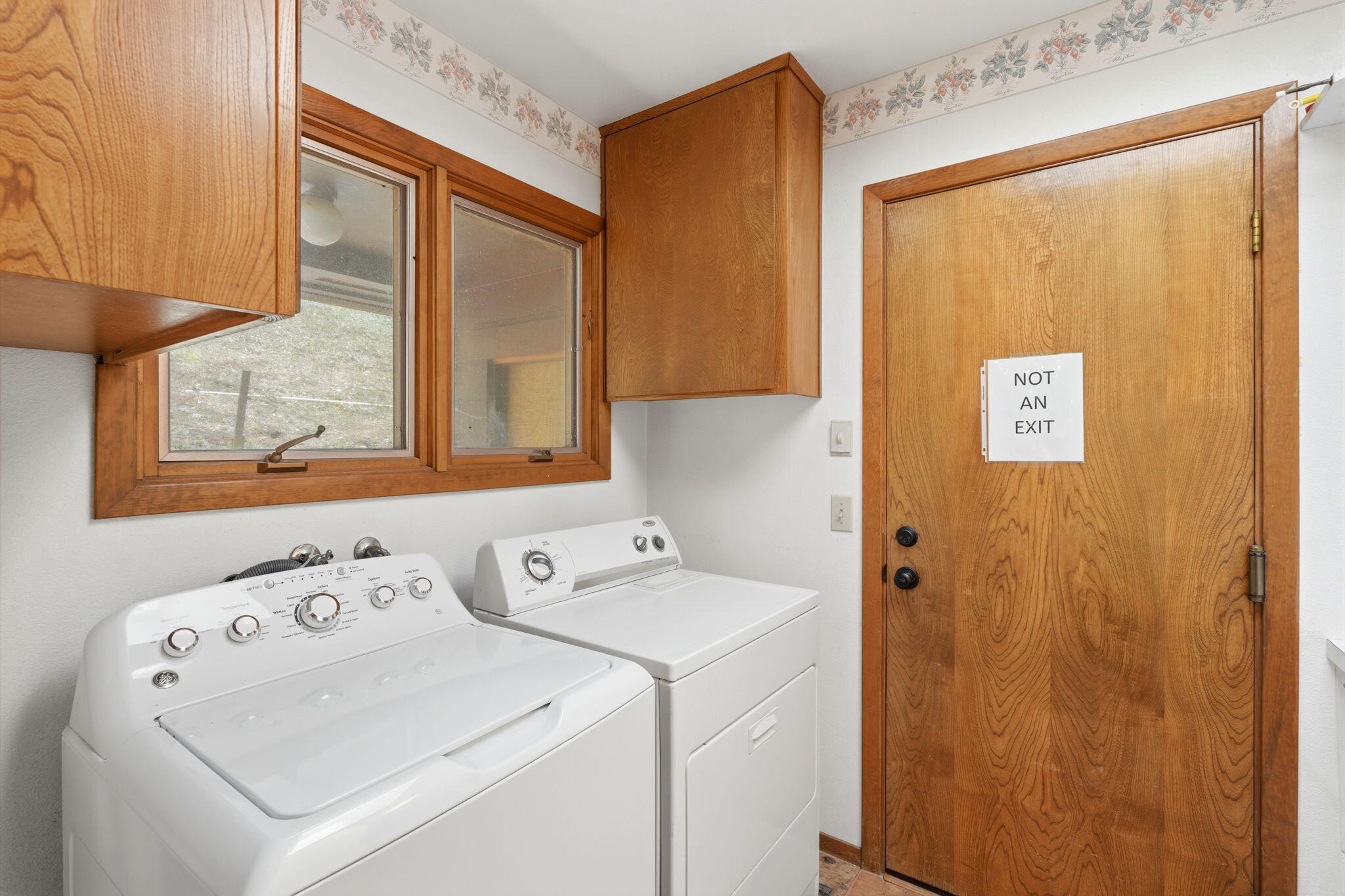 39951 B Pierce Dr, Three Rivers, CA 93271