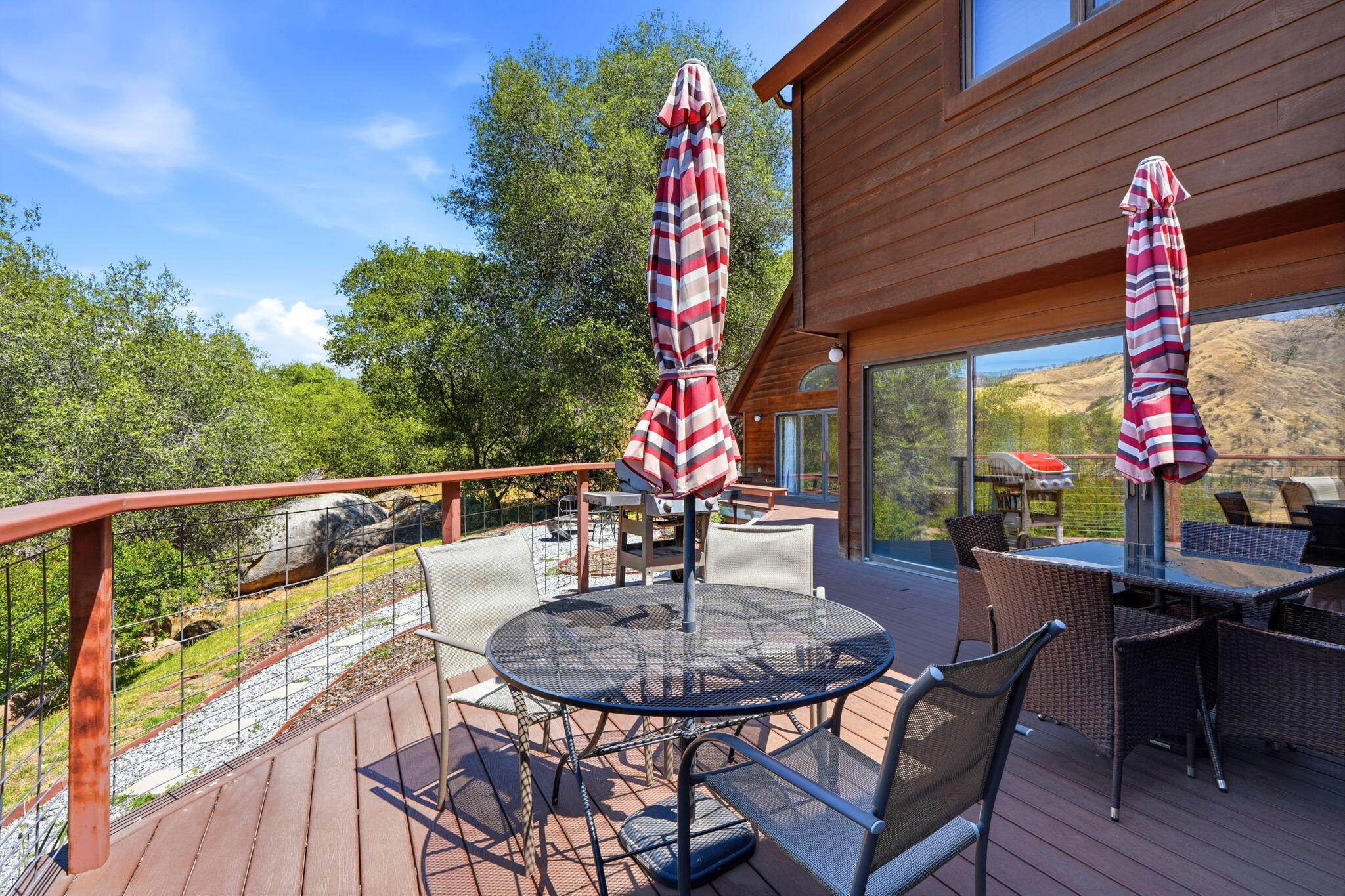 39951 B Pierce Dr, Three Rivers, CA 93271