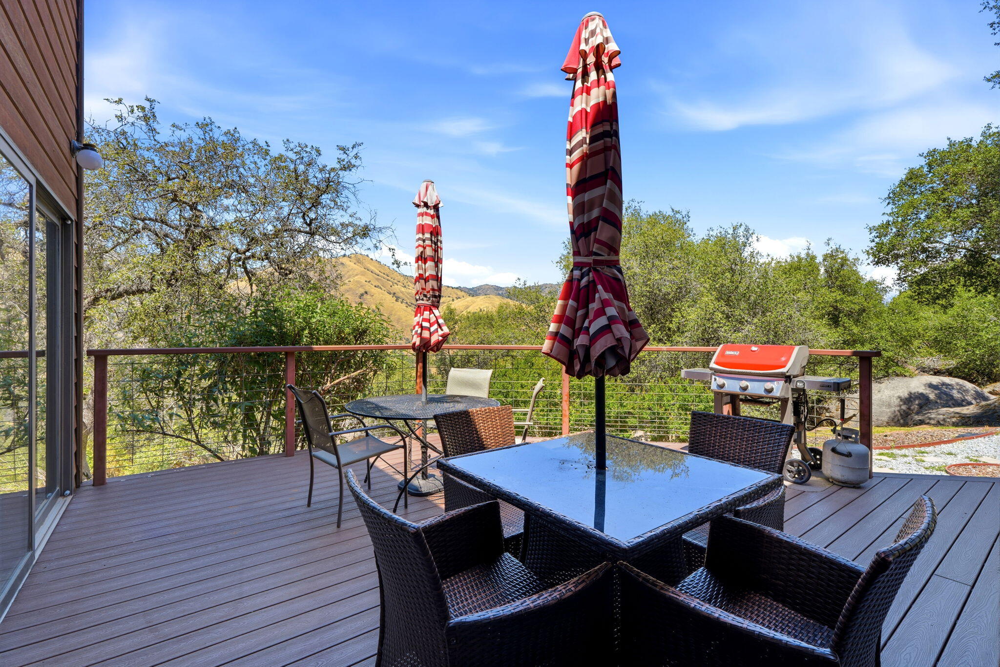 39951 B Pierce Dr, Three Rivers, CA 93271
